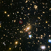 As aparições passada, presente e futura da supernova Refsdal
