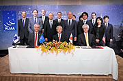 Firma de acuerdo trilateral para la operación de ALMA