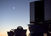 Månen och Venus från ESO:s Paranalobservatorium