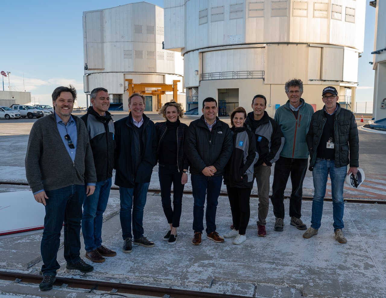 Una delegación de alto nivel de Microsoft, incluyendo su Presidente, Brad Smith, visitó el Observatorio Paranal de ESO.