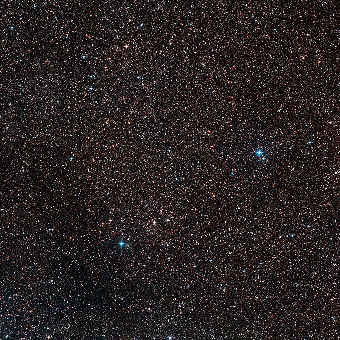 Himlen där Nova Centauri 2013 exploderade