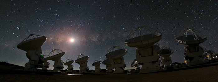 ALMA and a starry night — a joy to behold