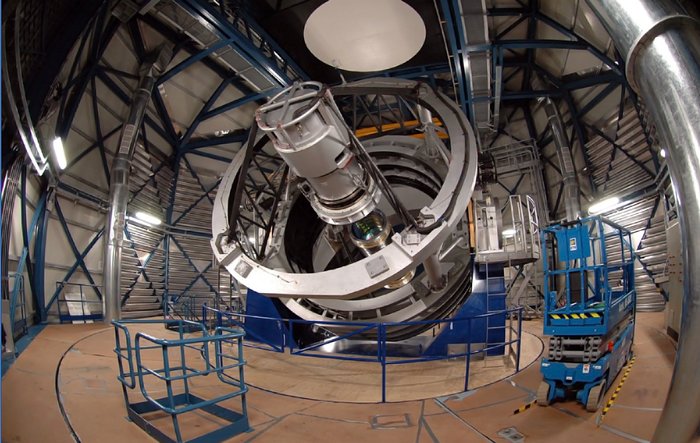VISTA, el Visible and Infrared Survey Telescope