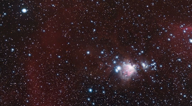 VideoZoom: Část mlhoviny v Orionu pohledem teleskopu APEX