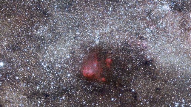 Zoom em direção à região de formação estelar Gum 41