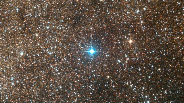 Aproximação à estrela jovem HD 163296