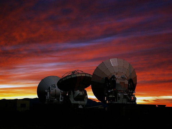 ALMA prototype-antennas at the ALMA test facility* ALMA prototype-antennas at the ALMA test facility*