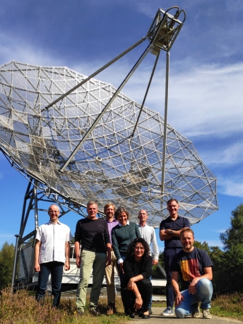 Participants and Dwingeloo radio telescope Participants and Dwingeloo radio telescope