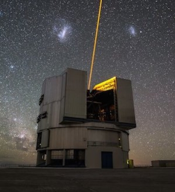 VLT UT4 and 4 lasers VLT UT4 and 4 lasers