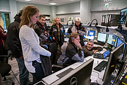 Bert Koenders na sala de controlo do Paranal