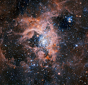 La zona de la Nebulosa de la Tarántula captada por HAWK-I sin la óptica adaptativa