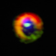ALMA-waarnemingen van de schijf en gasstromen rond HD 142527