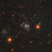 Overzichtsfoto van de sterrenhopen Messier 47 en Messier 46