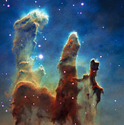 Färgbild av Skapelsens pelare skapad från MUSE data