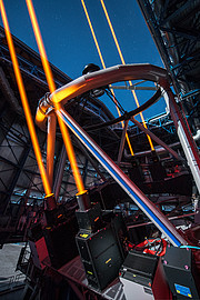 Première lumière du plus puissant des systèmes d'étoiles guides laser au monde à l'Observatoire de de Paranal