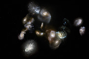 Imagem artística de uma megafusão de galáxias antigas