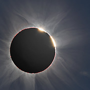 The double-diamond-ring effect seen during the hybrid solar eclipse of 3 November 2013