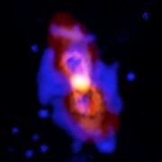 Molécules radioactives détectées au sein des restes d’une collision stellaire