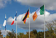 De Ierse vlag wordt gehesen bij het ESO-hoofdkwartier