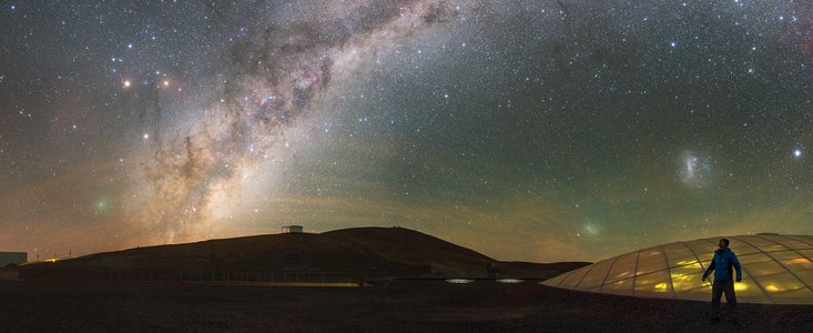 Cometa en los cielos de Paranal