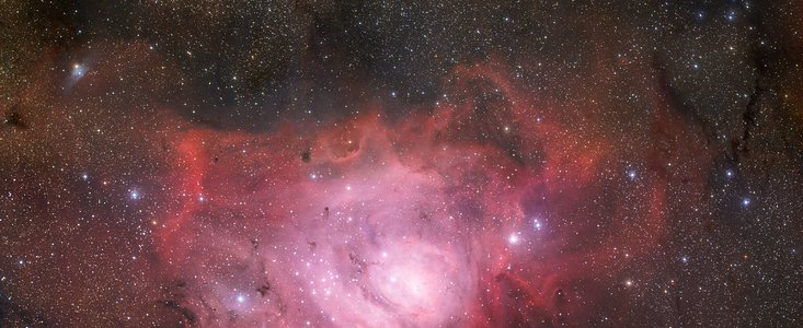 Paisaje estelar de 370 millones de pixeles de la Nebulosa de la Laguna.