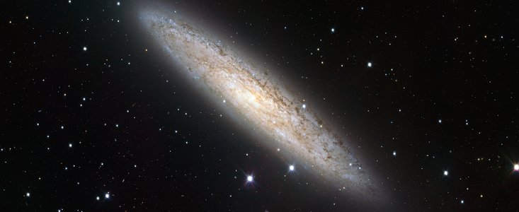 Vidvinkelbild av NGC 253 tagen med VST
