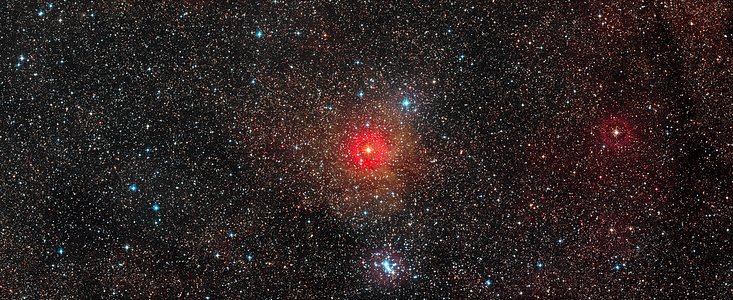 Området runt den gula hyperjättestjärnan HR 5171