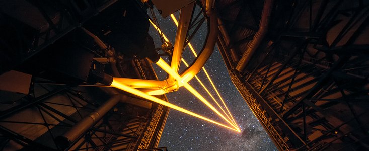 Première lumière du plus puissant des systèmes d'étoiles guides laser au monde à l'Observatoire de de Paranal