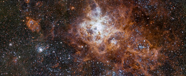 La rica región alrededor de la nebulosa de la Tarántula en la Gran Nube de Magallanes