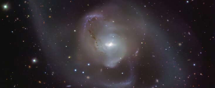 Der wilde kosmische Tanz von NGC 7727 aus Sicht des VLT