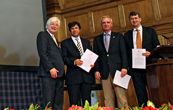 SAURON Receives 2013 Group Achievement Award of the Royal Astronomical Society