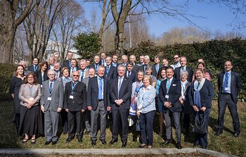 Konsularisches Korps besucht ESO Hauptsitz in Garching