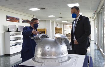 Deputy Prime Minister of Ireland visits ESO Vitacura office