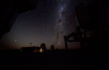 Mounted image 020: Milky Way over Paranal