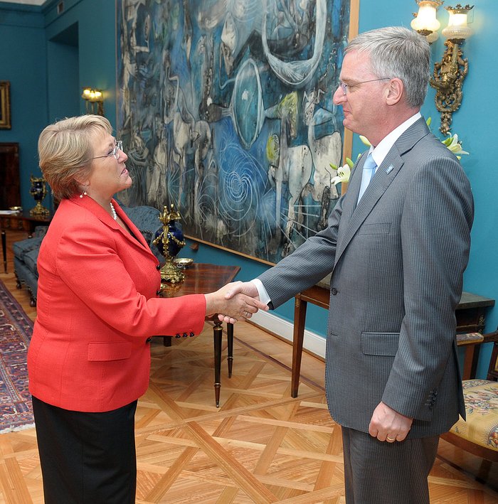 ESO Director General meets the President of Chile