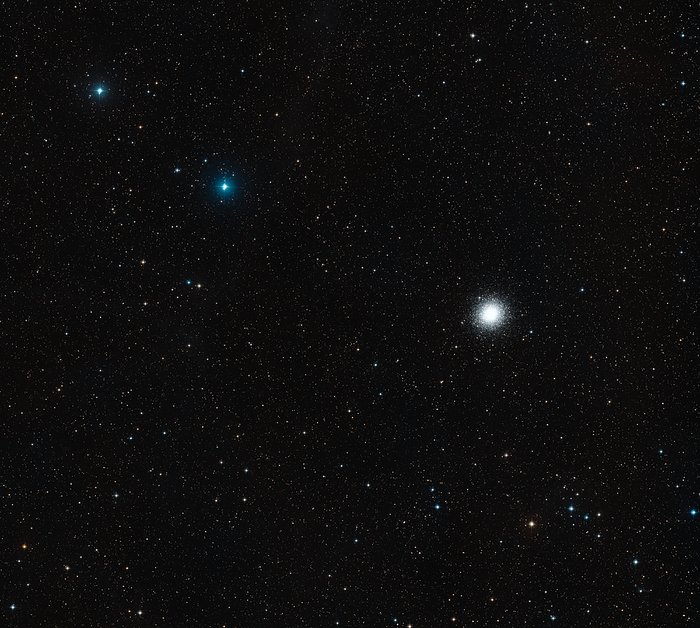 La región alrededor de SMM J2135-0102 y el cúmulo de galaxias MACS J2135-010217