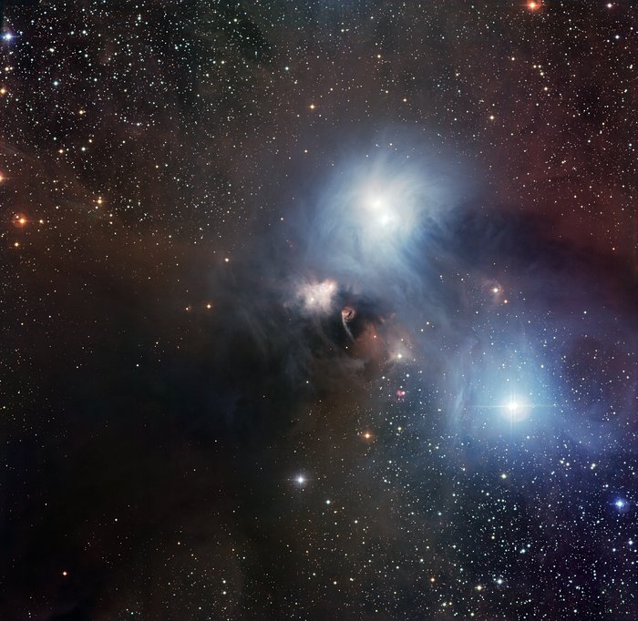 A região R Coronae Australis fotografada pelo Wide Field Imager em La Silla