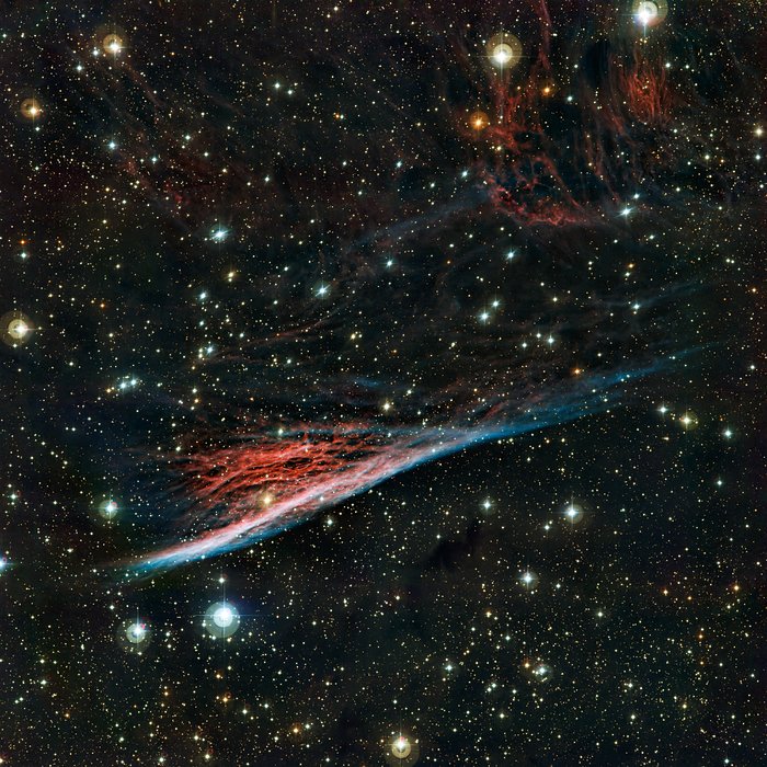 A Nebulosa do Lápis, um resto de forma estranha resultante de uma vasta explosão