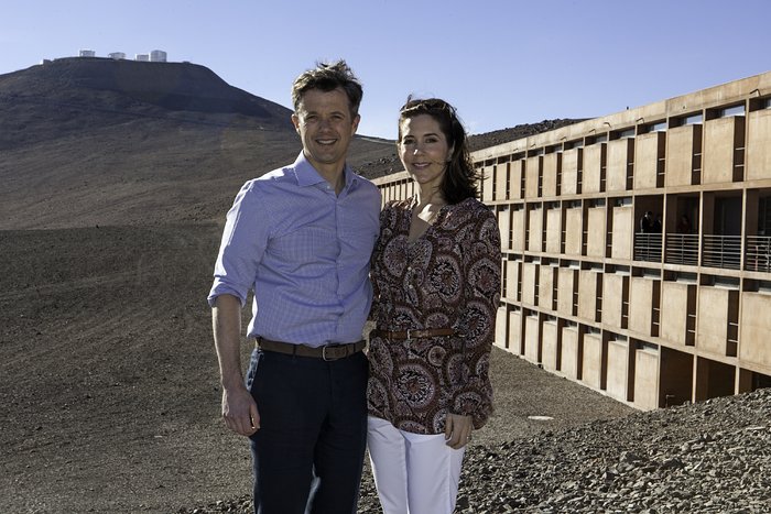 Los Príncipes Herederos de la Corona  de Dinamarca durante su vista al Observatorio Paranal de ESO