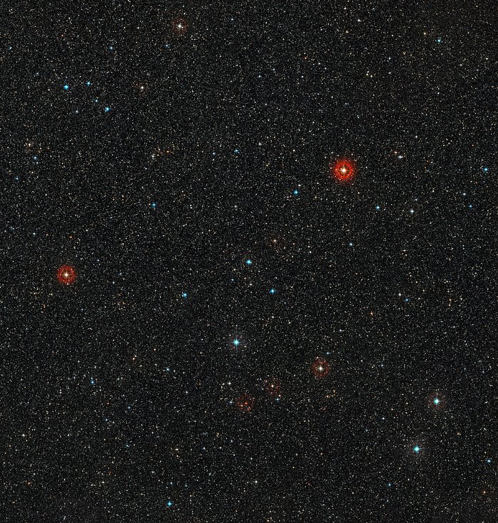 Pohled na oblohu v okolí hvězdy HD 95086