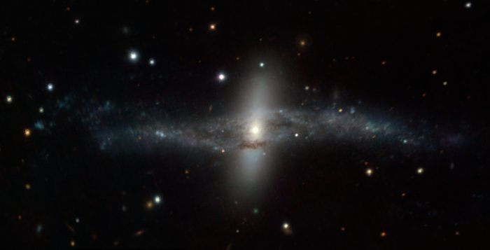 MUSE-Aufnahme der seltsamen Galaxie NGC 4650A