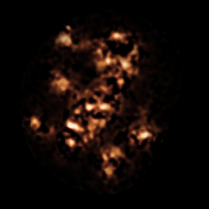 Okolí protokupy MRC 1138-262 pohledem teleskopu APEX