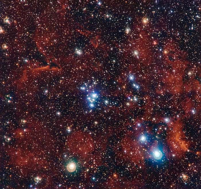 O colorido enxame estelar NGC 2367