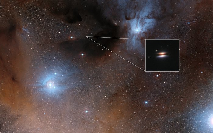 O disco protoplanetário Disco Voador em torno da 2MASS J16281370-2431391