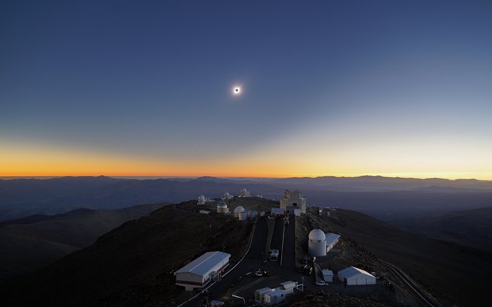 Úplné zatmění Slunce 2019 na Observatoři La Silla
