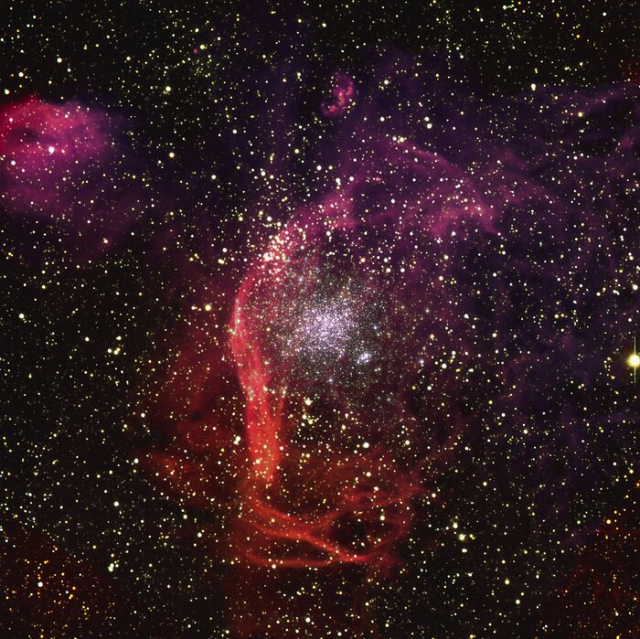 NGC1850 as seen with the Very Large Telescope and Hubble