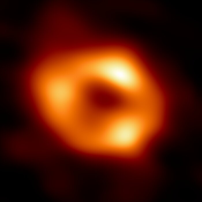 Erstes Bild unseres schwarzen Lochs