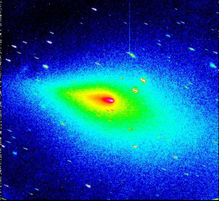 Forma particolare della coma della cometa Schwassmann-Wachmann 3