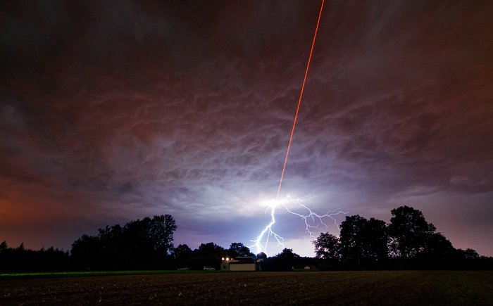 Le laser rencontre l'éclair