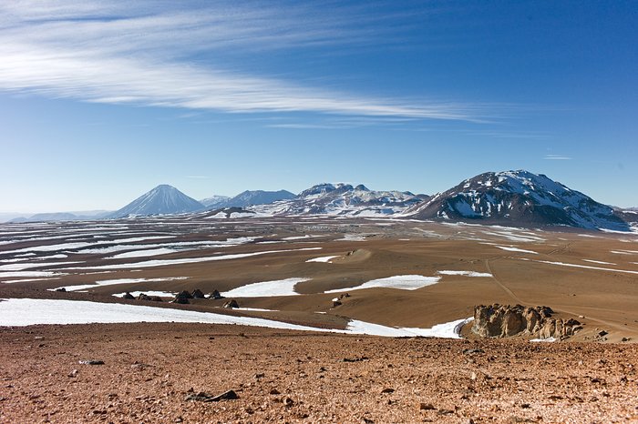 ALMA tornado miniatura pelos picos das montanhas